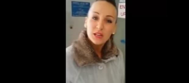Cette femme fout la merde aux urgences et se filme pour faire le buzz ! Cette femme fout la merde aux urgences et se filme pour faire le buzz !