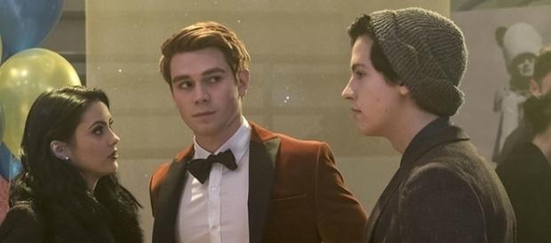 Even more danger is coming to the town of Riverdale when season 2 begins this October. (SpoilerTV/The CW) Even more danger is coming to the town of Riverdale when season 2 begins this October. (SpoilerTV/The CW)