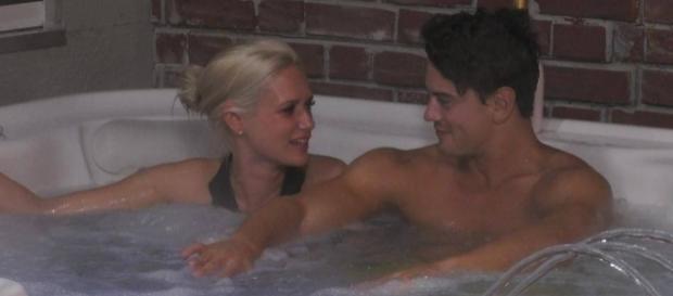 Heißer Flirt zwischen PBB-Sarah Knappik & Dominik Bruntner: Was ... - ok-magazin.de Heißer Flirt zwischen PBB-Sarah Knappik & Dominik Bruntner: Was ... - ok-magazin.de