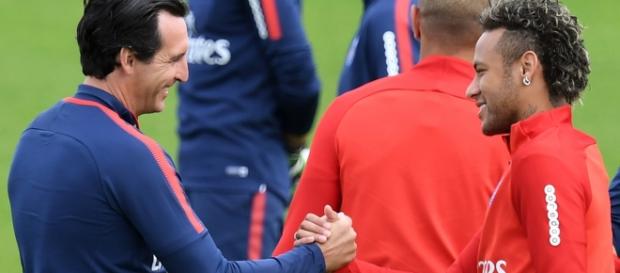 Le début d'une belle histoire entre Neymar et Emery (Crédits - Getty Images) Le début d'une belle histoire entre Neymar et Emery (Crédits - Getty Images)