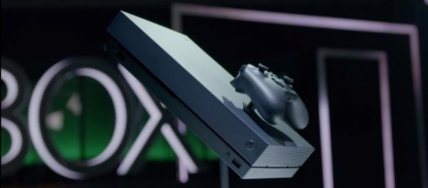 PS4 Pro vs Xbox One X! YouTube/Austin Evans PS4 Pro vs Xbox One X! YouTube/Austin Evans