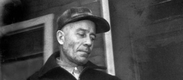 The Real Texas Chainsaw Massacre: How Ed Gein Inspired Classic ... - denofgeek.com The Real Texas Chainsaw Massacre: How Ed Gein Inspired Classic ... - denofgeek.com