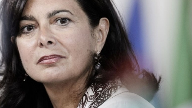 Laura Boldrini ricoverata in ospedale operata di ernia al disco - fanpage.it