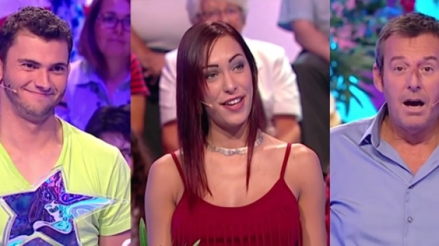 Une candidate drague ouvertement le champion Romain dans les 12 coups de midi