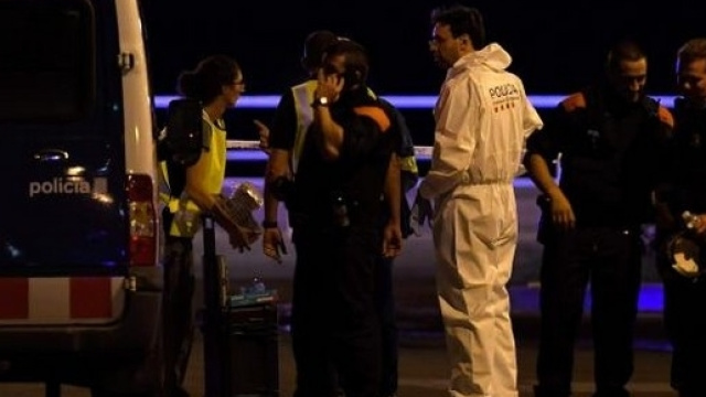 Une fusillade a éclaté à Cambrils (Espagne) après un attentat à la voiture-bélier revendiqué par Daesh.