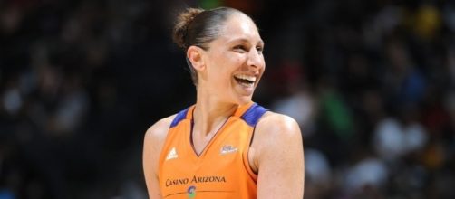 Diana Taurasi scored 25 points in Friday night's Phoenix Mercury win over the Washington Mystics. [Image via WNBA/YouTube]