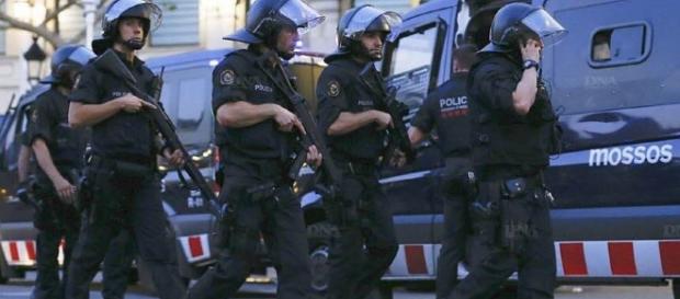 A la Une | Attentats en Catalogne : le point sur ce que l'on sait - dna.fr A la Une | Attentats en Catalogne : le point sur ce que l'on sait - dna.fr
