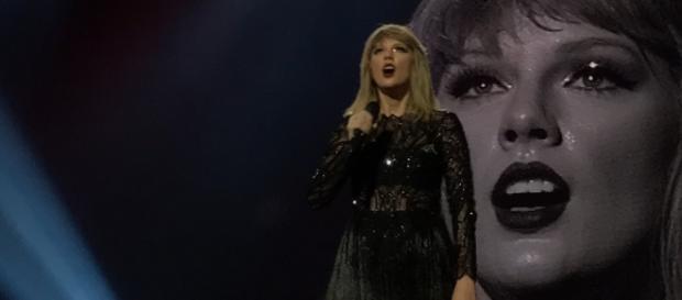 Taylor Swift photographed during one of her concerts - Flickr/makaiyla willis Taylor Swift photographed during one of her concerts - Flickr/makaiyla willis