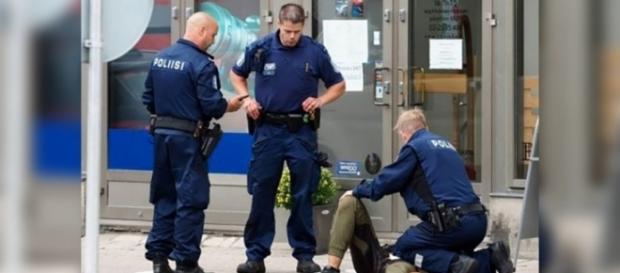 Une attaque dans un marché en Finlande fait deux morts Une attaque dans un marché en Finlande fait deux morts