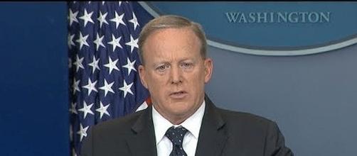 Sean Spicer is leaving the White House for another career [Image: ABC News/YouTube screenshot]