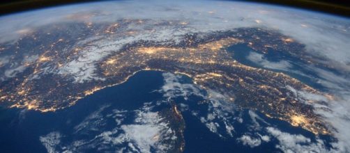 La Terra vista dallo spazio: le foto spettacolari della Nasa ... - corriere.it
