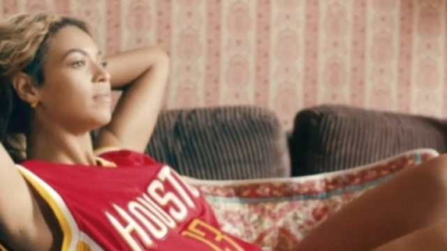 La popstar Beyonc&eacute; potrebbe diventare la nuova proprietaria dei Houston Rockets