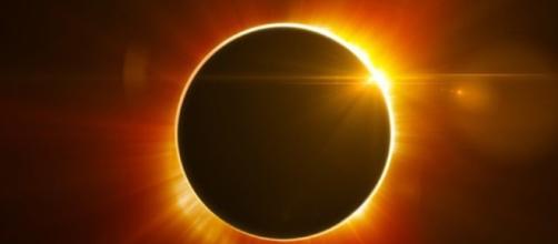 Eclissi solare prevista per domani 21 Agosto