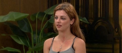 Raven Walton continues to annoy the "Big Brother" fans with her health tales. [Photo via CBS Livefeeds/screencap]