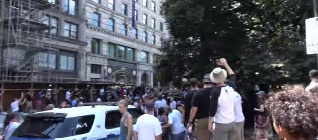 Boston Police Clash with Counterprotesters at "Free Speech" Rally while Exfiltrating Participants Image --Code3Paris | YouTube Boston Police Clash with Counterprotesters at "Free Speech" Rally while Exfiltrating Participants Image --Code3Paris | YouTube