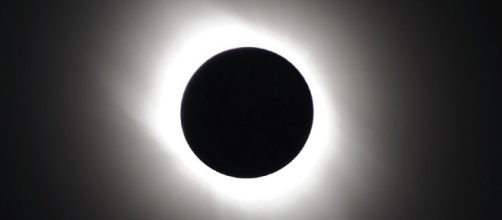 Les Canadiens pourront voir une éclipse solaire lundi prochain ... - lapresse.ca