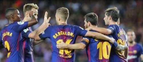 Los jugadores del Barça celebran uno de los goles en Liga