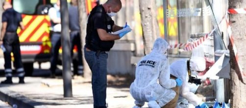 Marsiglia, un van lanciato contro due fermate dell'autobus uccide una donna