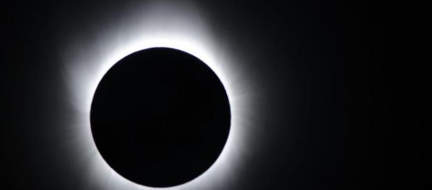 O eclipse solar total foi assistido por milhares de expectadores no Oregon e na Carolina do Sul O eclipse solar total foi assistido por milhares de expectadores no Oregon e na Carolina do Sul