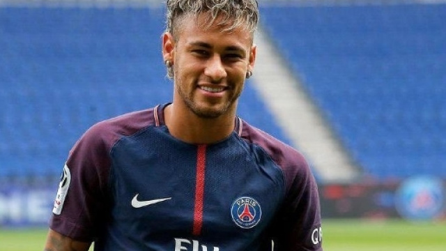 Foot / Transfert : Neymar explique pourquoi il a choisi le PSG. - xadjafoule.com