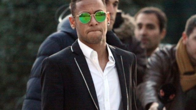 Le FC Barcelone traîne Neymar en justice
