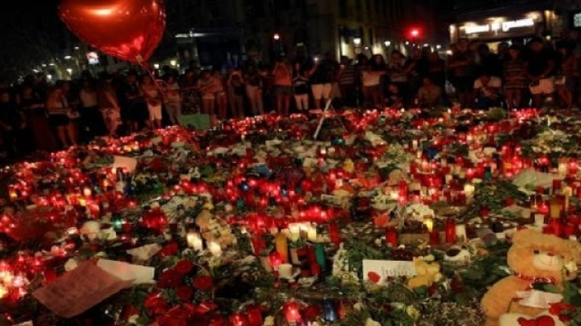 L'heure est aujourd'hui au recueillement à Barcelone