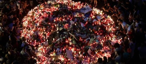 Memorial to the victims of the La Rambla, Barcelona van attack [Image: YouTube/ The Telegraph]