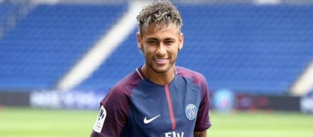 Neymar movimenta o futebol europeu Neymar movimenta o futebol europeu