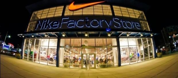 Nike factory store / Photo via sbl0323, Pixabay Nike factory store / Photo via sbl0323, Pixabay