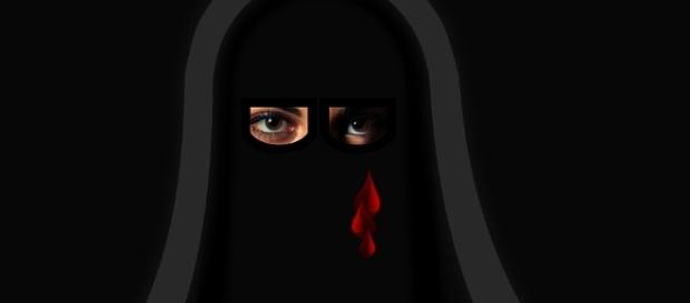 The closed world of Muslim women.photo pixabay.com/en/niqab-religion-woman-muslim-girl-2521730/ The closed world of Muslim women.photo pixabay.com/en/niqab-religion-woman-muslim-girl-2521730/