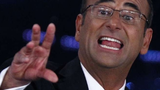 Carlo Conti fa infuriare tutti sul terremoto di Ischia