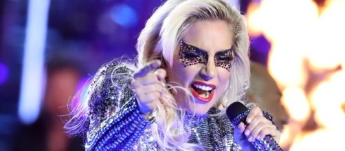 A rumores envolvendo a talentosa cantora Lady Gaga com o lado negro