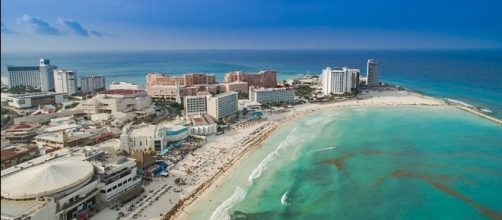 Aerial view of Cancun (Credit – Dronepicr – wikimediacommons)