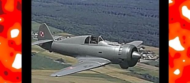 PZL P.50 sollte der erste polnische Tiefdecker-Jagdflugzeug sein. YouTube-Bildfenster PZL P.50 sollte der erste polnische Tiefdecker-Jagdflugzeug sein. YouTube-Bildfenster