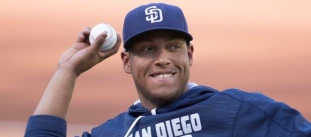 Solarte made a big game, Wikipedia https://en.wikipedia.org/wiki/Yangervis_Solarte#/media/File:Yangervis_Solarte_on_June_22,_2016.jpg Solarte made a big game, Wikipedia https://en.wikipedia.org/wiki/Yangervis_Solarte#/media/File:Yangervis_Solarte_on_June_22,_2016.jpg