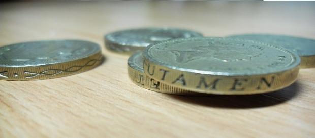 UK economy remains strong despite drop in sterling's value (Pulga Haza via Flikr). UK economy remains strong despite drop in sterling's value (Pulga Haza via Flikr).