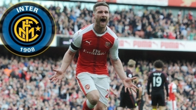 Inter, offerta importante per Mustafi