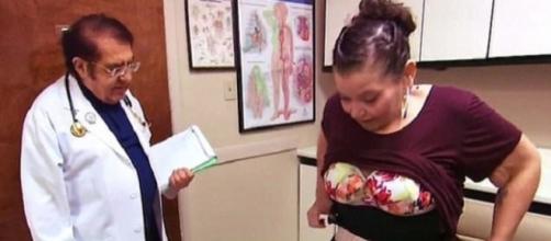 Dr. Now of "My 600-lb Life" helps 708-lb Christina Phillips shave off 536 pounds. [Image via Youtube/TLC]