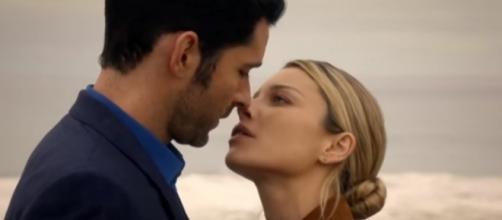 Lucifer and Chloe kiss in "Lucifer" Season 2. (Photo:YouTube/Silver Edits)