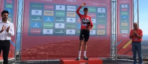 Chris Froome in maglia rossa alla Vuelta Espana