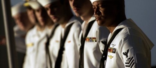 US navy seamen the backbone of 7th fleet. Photo credit. pixabay.com/en/us-navy-sailors-lined-up-line-row-81492/