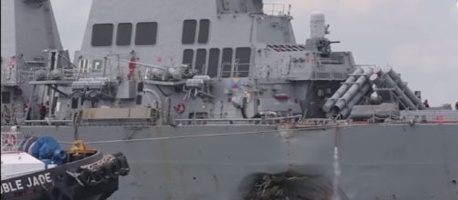 US Navy Ship USS John S. McCain Limps Into Singapore Naval Base After Collision [Image via Youtube: AiirSource Military]