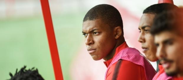Mercato PSG : pourquoi le transfert de Mbappé est compliqué - rtl.fr Mercato PSG : pourquoi le transfert de Mbappé est compliqué - rtl.fr