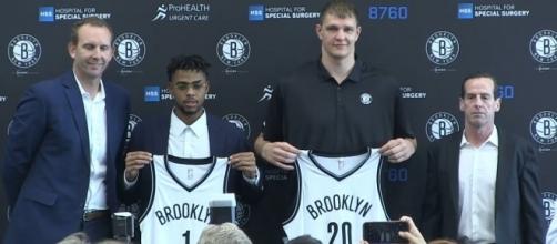 Brooklyn Nets' D'Angelo Russell and Timofey Mozgov (via YouTube - Real Ximo Pierto)