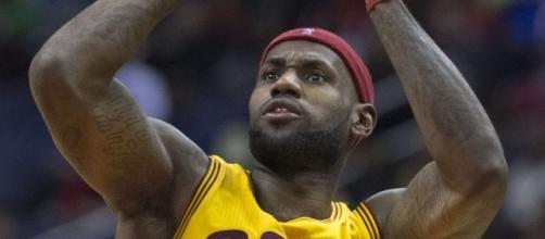 LeBron James with the jump shot | Wikimedia Commons