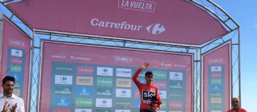 Chris Froome in maglia rossa alla Vuelta Espana