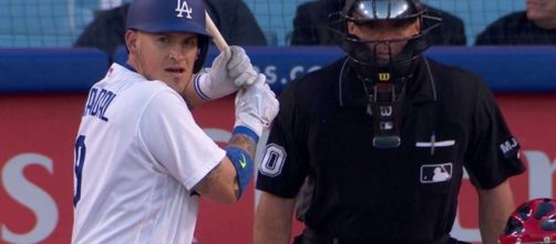 Yasmani Grandal hit his 18th home run of the season in the Dodgers' 5-2 win over the Pirates on Thursday. [Image via MLB/YouTube]