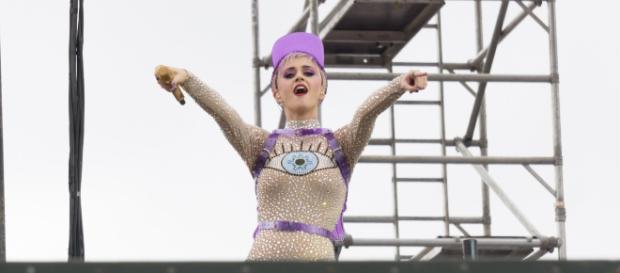 Katy Perry photographed during one of her performances in June 2017 - Flickr/Raph_PH Katy Perry photographed during one of her performances in June 2017 - Flickr/Raph_PH