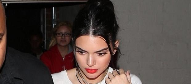 Kendall Jenner após conhecida decisão ad grife de lingerie (Foto: Backgrid) Kendall Jenner após conhecida decisão ad grife de lingerie (Foto: Backgrid)