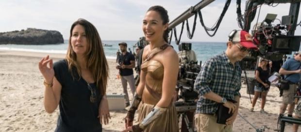Patty Jenkins e Gal Gadot in Wonder Woman Patty Jenkins e Gal Gadot in Wonder Woman